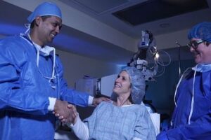 Dr Lalin w pt after surgery